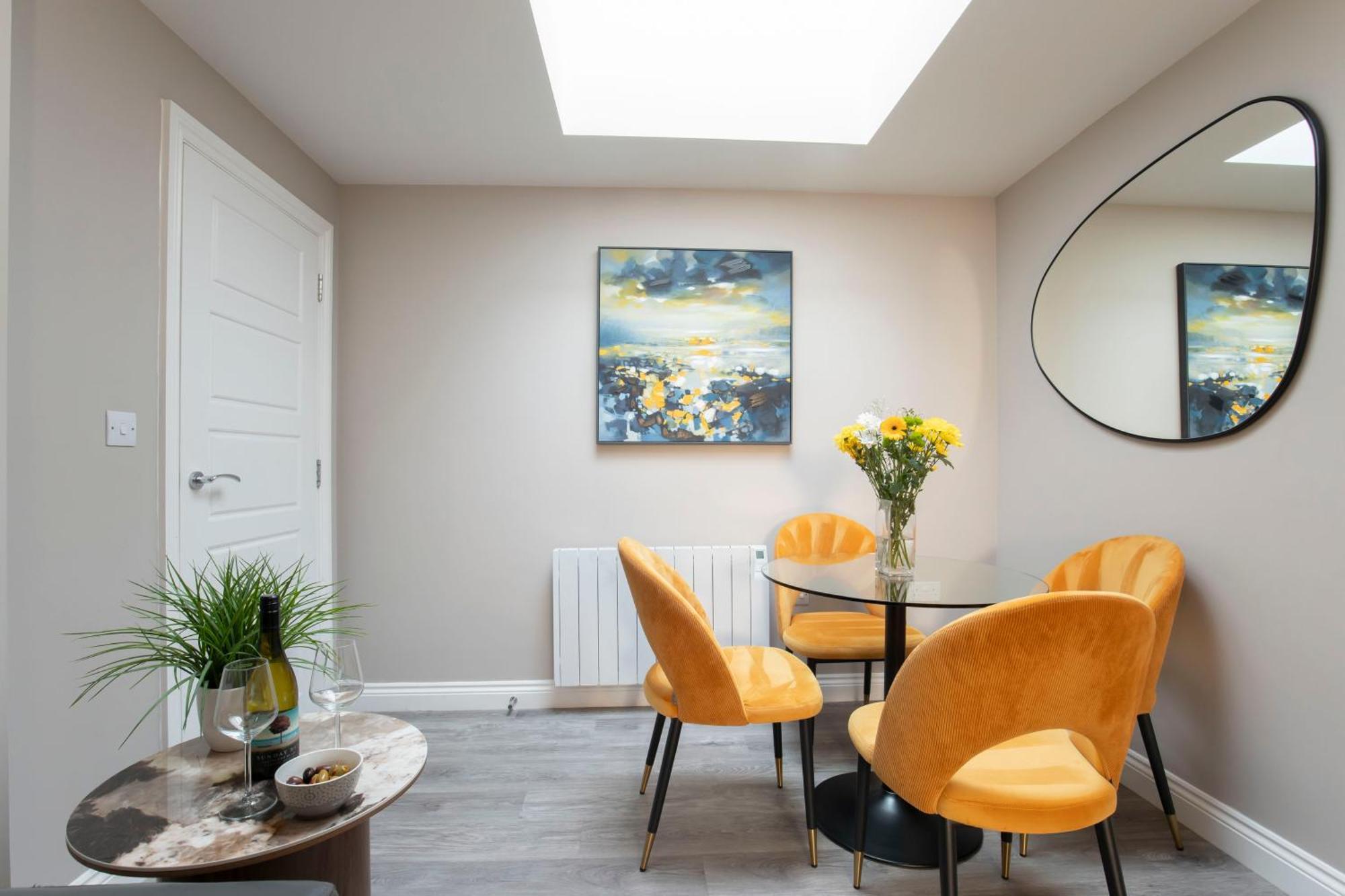 Elliot Oliver - Modern 2 Bedroom Town Centre Apartment Cheltenham Exteriér fotografie