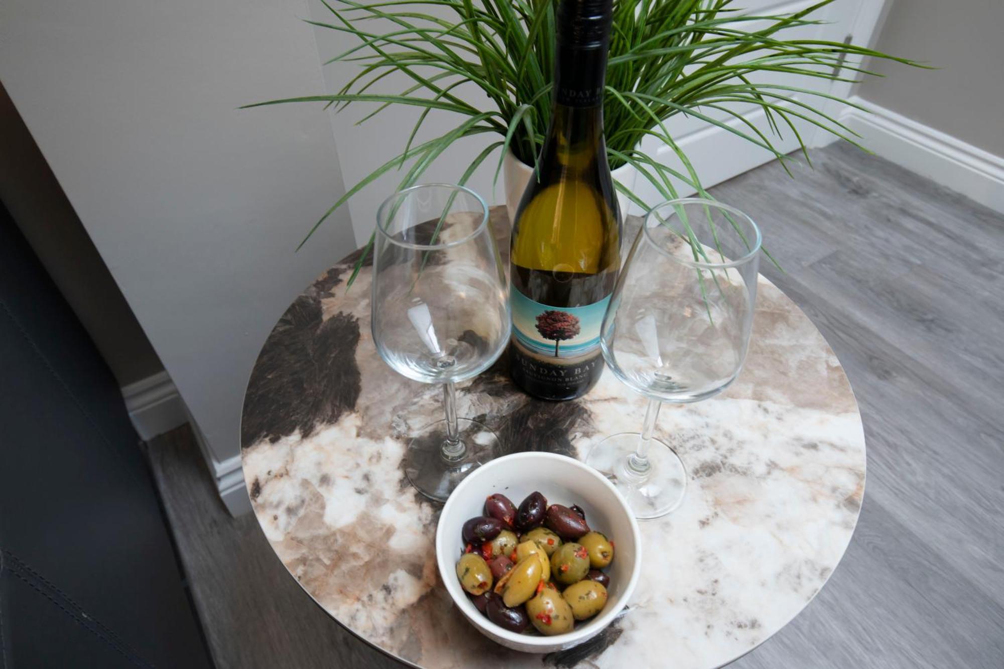 Elliot Oliver - Modern 2 Bedroom Town Centre Apartment Cheltenham Exteriér fotografie